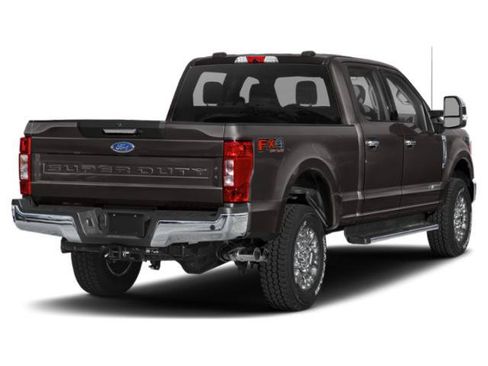 Used 2021 Ford F250 XLT w/ FX4 Off-Road Package AWD/4WD image 4