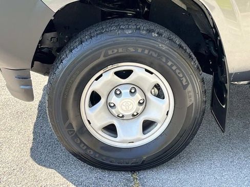 Used 2023 Toyota Tacoma SR image 11