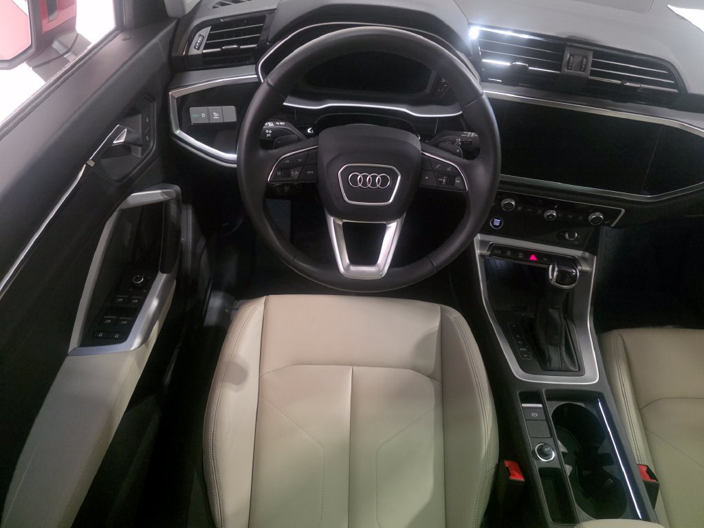 Certified 2025 Audi Q3 2.0T Premium w/ Convenience Package AWD/4WD image 15