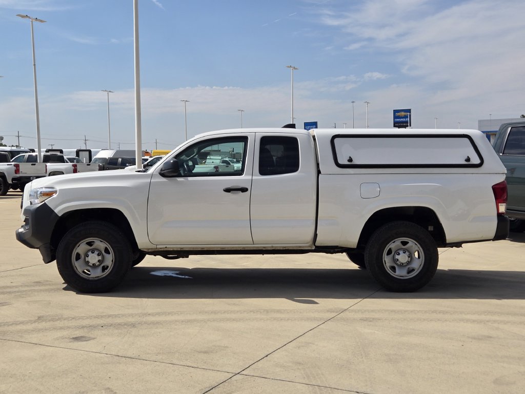 Used 2022 Toyota Tacoma SR RWD image 4