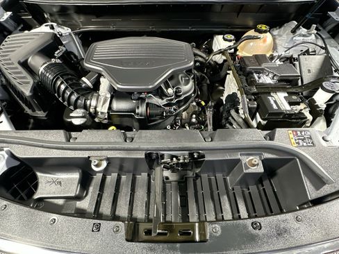 Used 2020 GMC Acadia SLE w/ Driver Convenience Package image 37