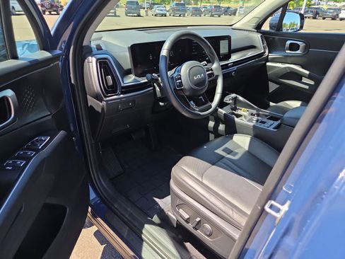 Used 2024 Kia Sorento S w/ Panoramic Sunroof Package FWD image 10