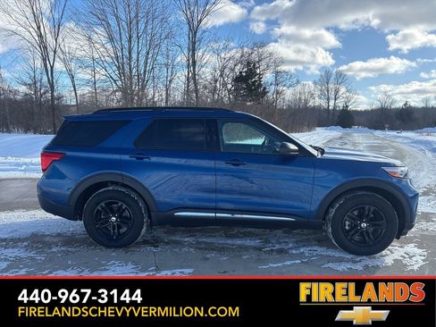 Used 2022 Ford Explorer XLT image 10