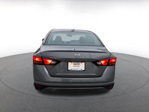 Used 2025 Nissan Altima 2.5 SV image 12