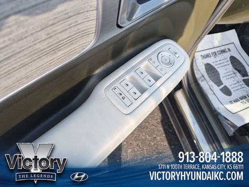 Used 2024 Hyundai Santa Fe Calligraphy FWD image 11