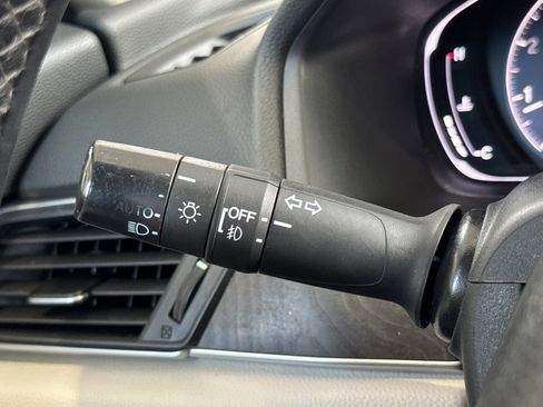 Used 2018 Honda Accord EX-L image 31