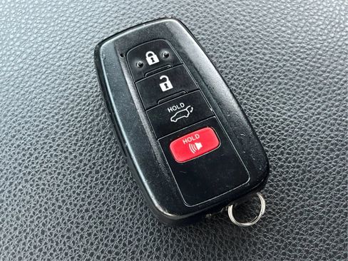 Used 2022 Toyota RAV4 XLE w/ Convenience Package AWD/4WD image 43
