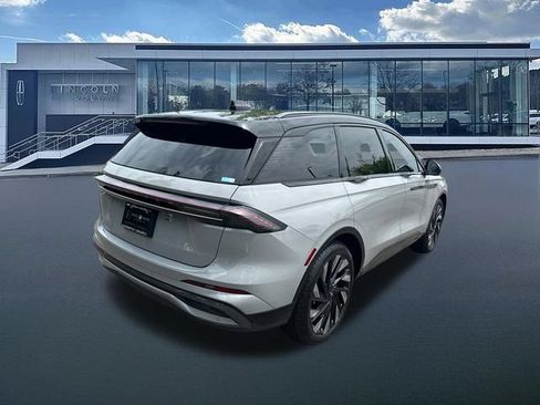New 2026 Lincoln Nautilus Reserve w/ Jet Appearance Package AWD/4WD image 8
