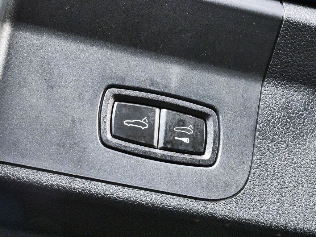 Certified 2023 Porsche Panamera Platinum Edition RWD image 33