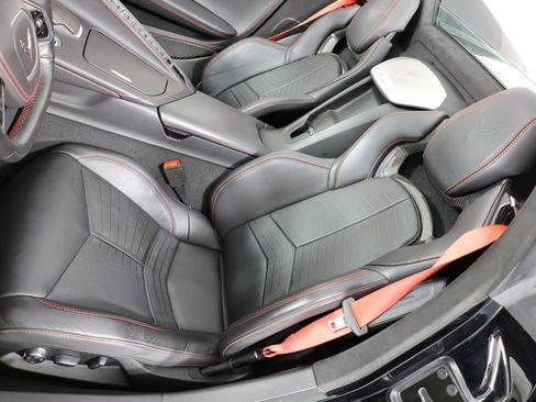 Used 2022 Chevrolet Corvette Stingray Premium Conv w/ Z51 Performance Package image 10