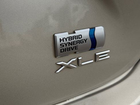 Used 2016 Toyota Avalon XLE Premium image 28