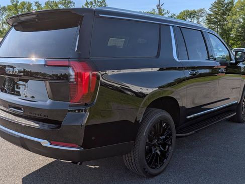 New 2026 GMC Yukon XL Elevation w/ Elevation Premium Package AWD/4WD image 7