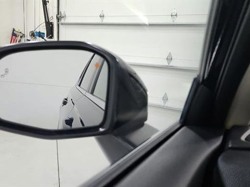 Used 2025 Honda CR-V EX-L image 19