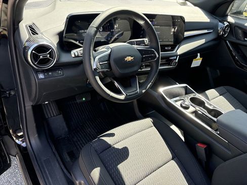 New 2026 Chevrolet Equinox LT w/ Safety and Technology Package FWD image 11