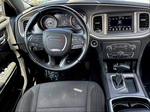 Used 2022 Dodge Charger SXT RWD image 23