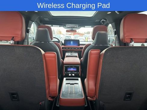 Used 2025 Lincoln Aviator Reserve w/ Equipment Group 201A image 12