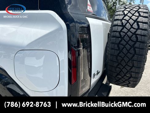 New 2025 GMC Hummer EV 3X w/ Extreme Off-Road Package image 14