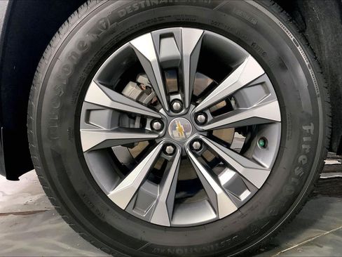 Used 2026 Chevrolet Equinox LT FWD image 9