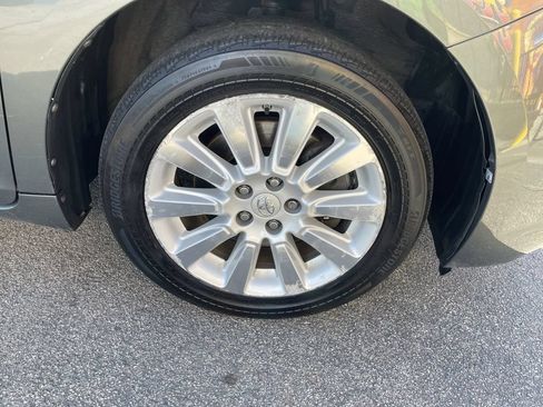 Used 2012 Toyota Sienna LE w/ Towing Pkg AWD/4WD image 11