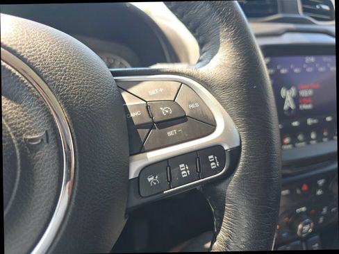Used 2023 Jeep Renegade Limited AWD/4WD image 23