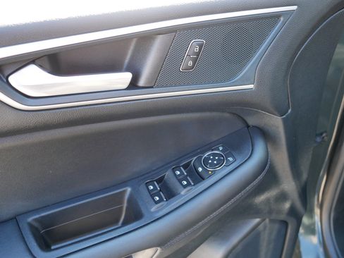 Used 2024 Ford Edge SEL w/ Convenience Package image 19