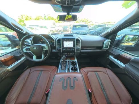 Used 2018 Ford F150 King Ranch w/ Equipment Group 601A Luxury AWD/4WD image 26