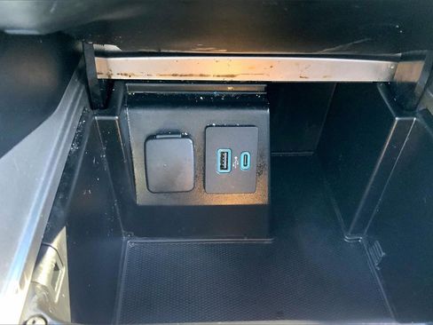 Used 2020 Ford Explorer ST w/ Premium Technology Package image 16