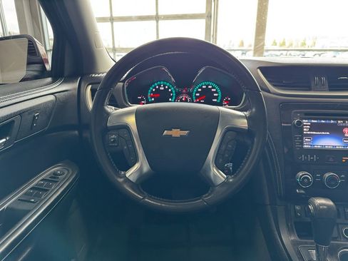 Used 2015 Chevrolet Traverse LT w/ Style and Technology Package image 36
