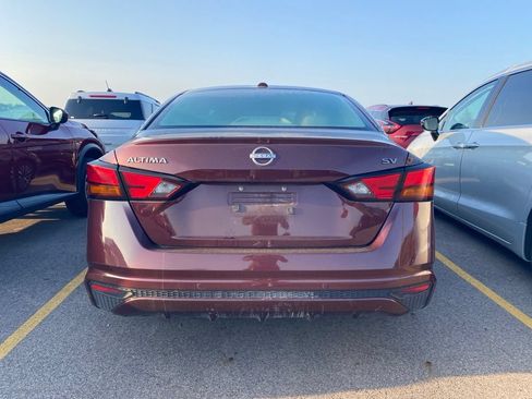 Used 2024 Nissan Altima 2.5 SV FWD image 8