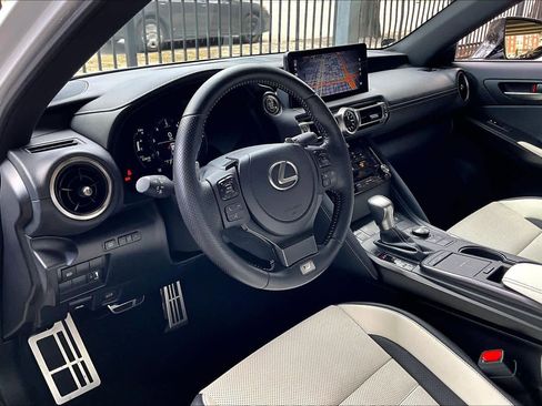 Used 2022 Lexus IS 350 F Sport w/ Navigation Package image 17