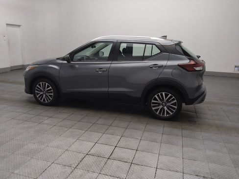 Used 2021 Nissan Kicks SV FWD image 3