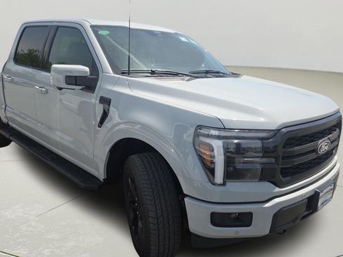Used 2026 Ford F150 Lariat w/ Equipment Group 502A High AWD/4WD image 15