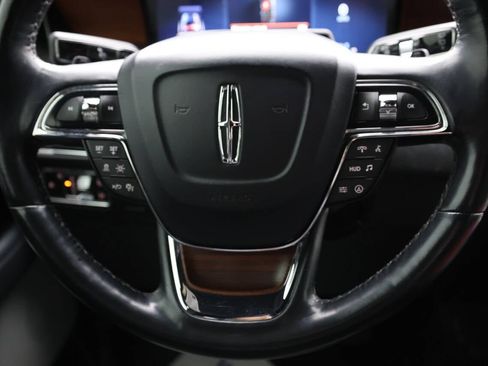 Used 2023 Lincoln Navigator Reserve AWD/4WD image 19
