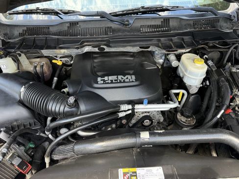 Used 2017 RAM 2500 Tradesman w/ Chrome Appearance Group AWD/4WD image 33