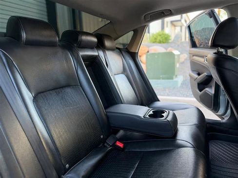 Used 2022 Honda Civic Touring image 37