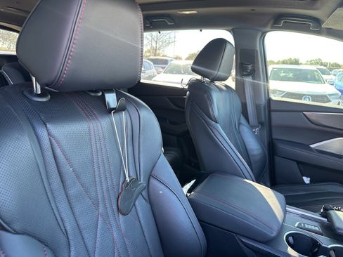 Used 2024 Acura MDX Type S image 11