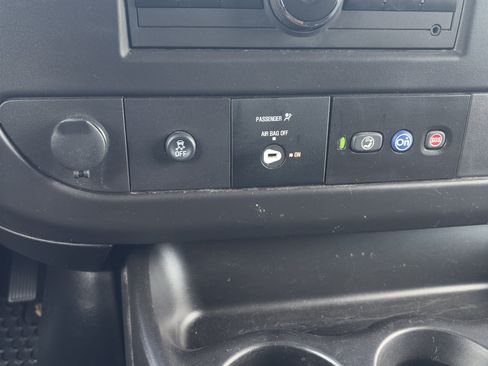 Used 2024 Chevrolet Express 2500 w/ Driver Convenience Package RWD image 17