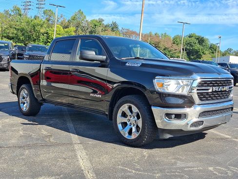 Used 2022 RAM 1500 Big Horn AWD/4WD image 3