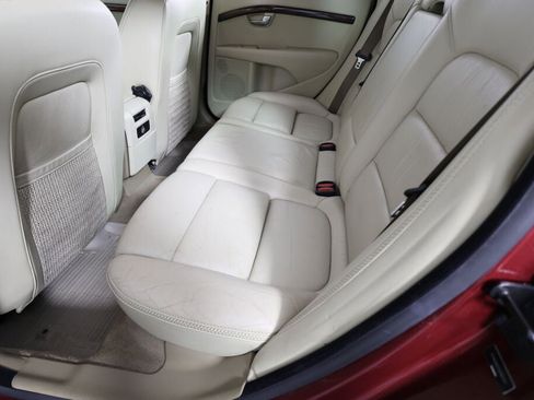 Used 2009 Volvo XC70 3.2 image 18