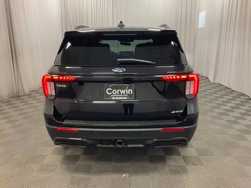 Used 2025 Ford Explorer ST-Line image 3