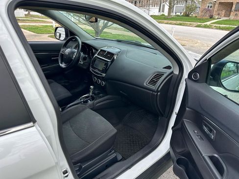 Used 2015 Mitsubishi Outlander Sport SE AWD/4WD image 30