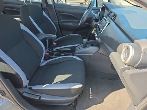 Used 2025 Nissan Versa S w/ Trunk Package FWD image 32