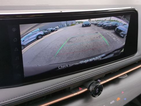 New 2024 Nissan Ariya AWD image 22