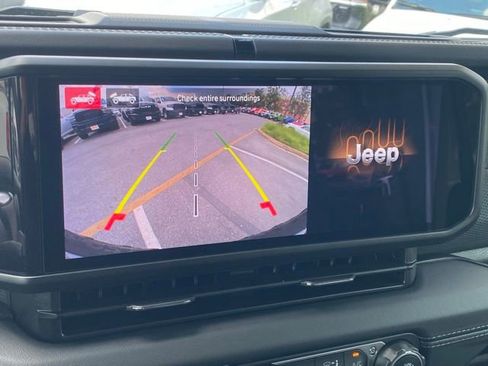 New 2025 Jeep Wrangler Unlimited Rubicon w/ Steel Bumper Group image 21