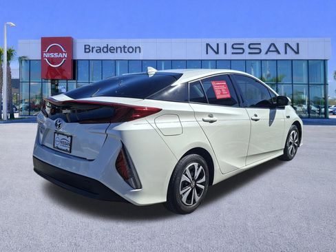 Used 2017 Toyota Prius Prime Plus FWD image 5