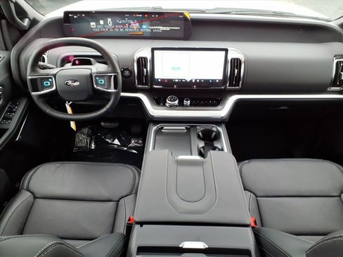 New 2026 Ford Expedition Max Platinum w/ Stealth Performance Package image 9