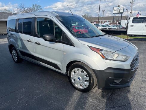 Used 2022 Ford Transit Connect XL image 4