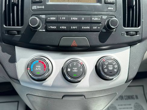Used 2008 Hyundai Elantra SE FWD image 16
