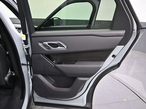 New 2026 Land Rover Range Rover Velar Dynamic SE AWD/4WD image 11