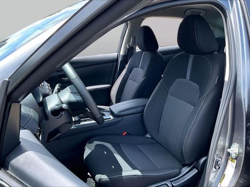 Certified 2025 Nissan Sentra SV w/ All-Weather Package FWD image 8